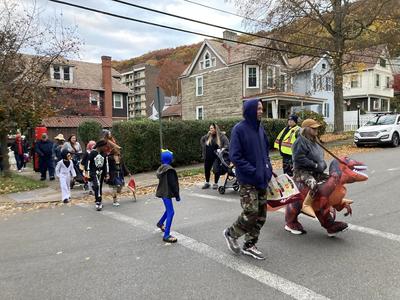 2023 Leetsdale Halloween Parade